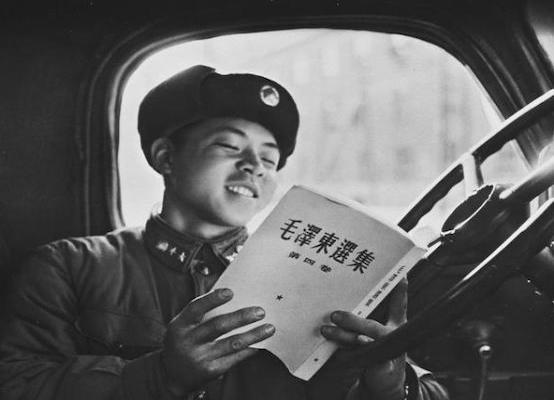 致敬雷锋精神 致敬每一个发光的你和我