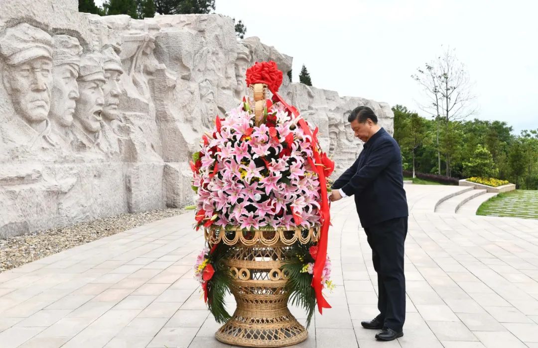 习近平：困难再大，想想红军长征，想想湘江血战