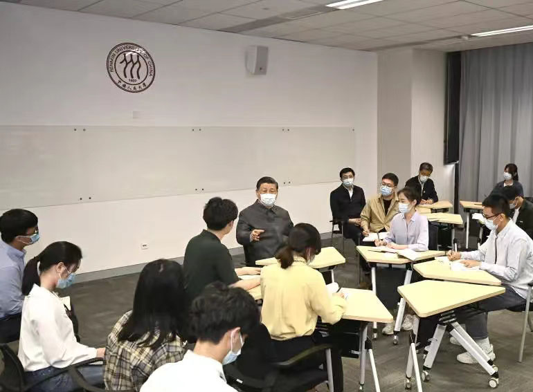 五四前夕，习近平走进中国人民大学